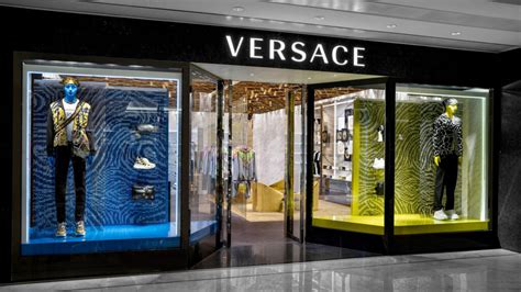 versace outlet lavora con noi|versace careers.